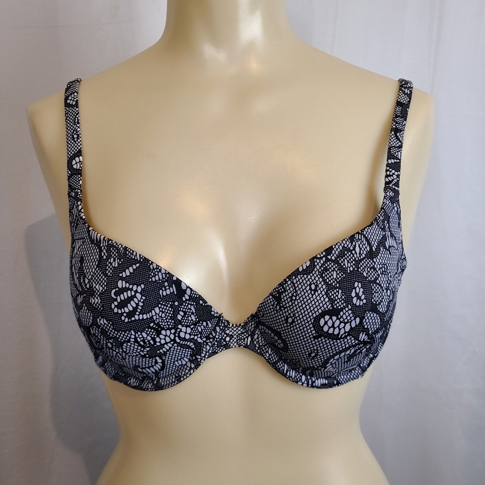 Elegant printed on  Lace Plunge Bra in black and White 34B by Dream Fit